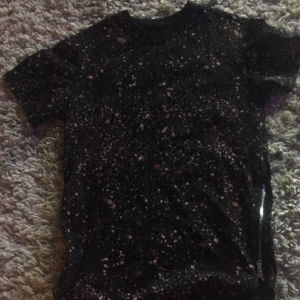 This shirt look so cool